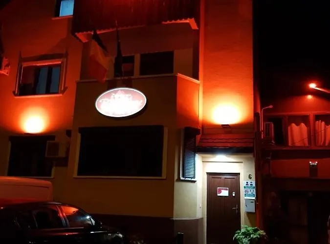 Pensionat Pensiunea Red Rose 4*